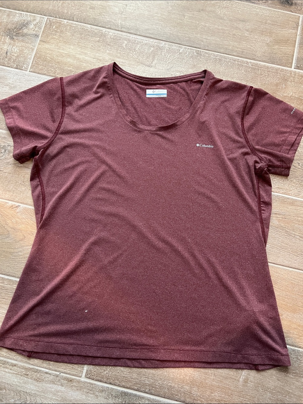 Columbia Women’s Short Sleeve Tee - Maroon